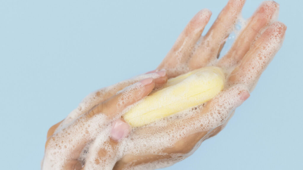 Savon pour mains au PH doux : le guide pour une peau protégée